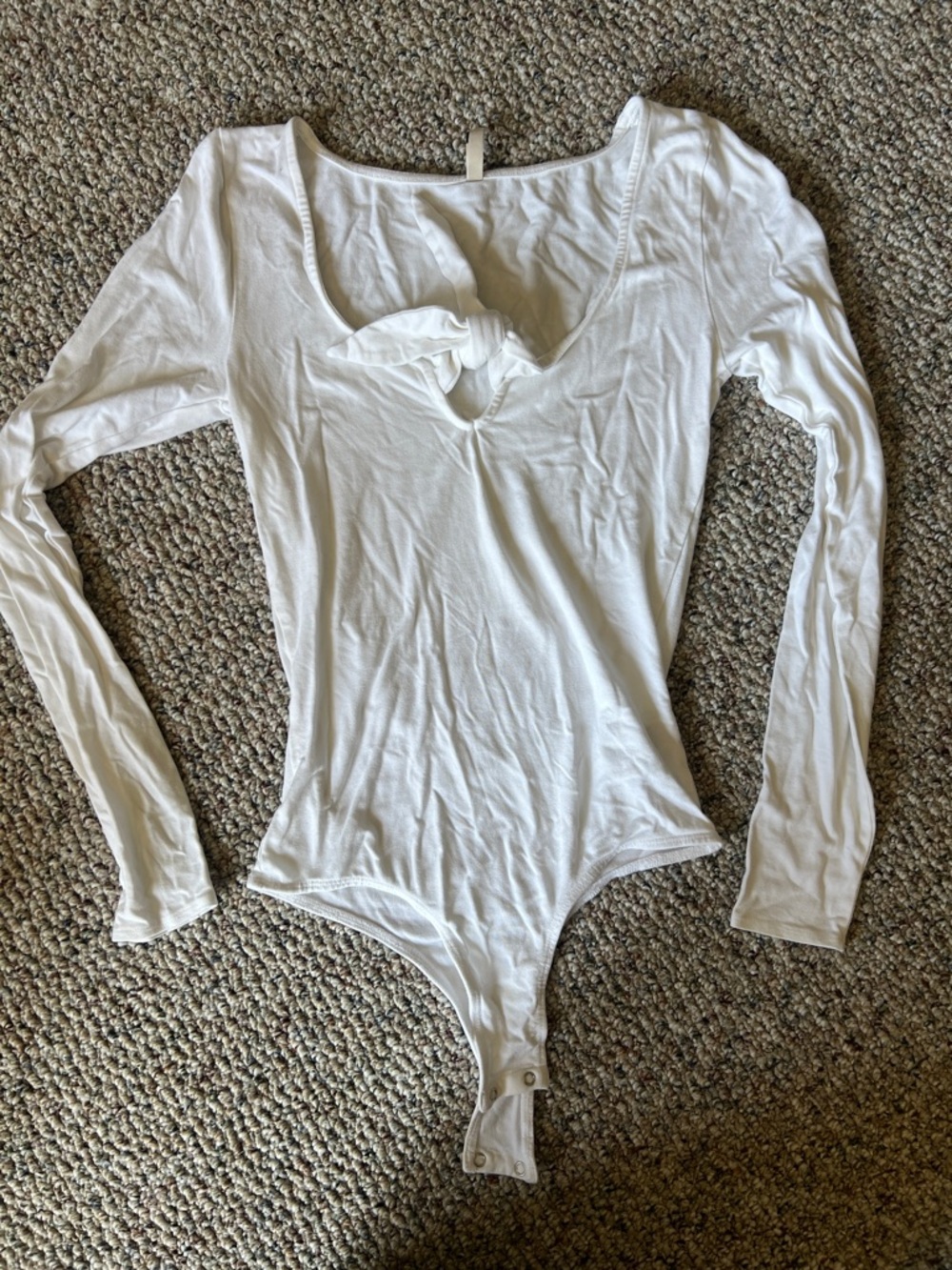 Amuse Society White Long-Sleeve Knot Front Bodysuit